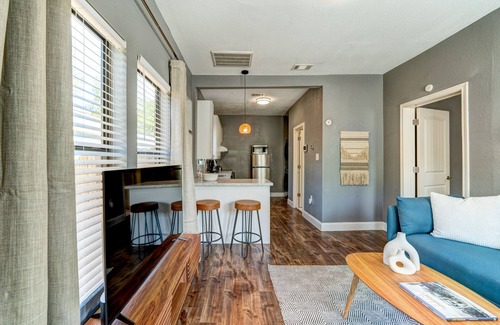 Northside House | Luxury Accommodations in Central HTX at an Affordable Price
