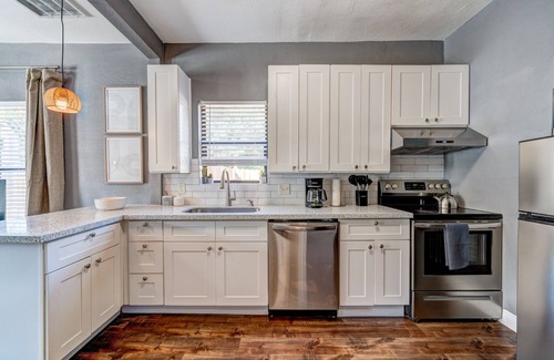 Northside House | Luxury Accommodations in Central HTX at an Affordable Price
