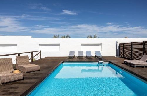 Sierra de Yeguas Villa | Luxury accomodation off grid
