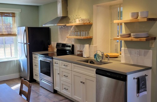 Fort Davis House | Luxury Adobe Home near Marfa and McDonald Observatory