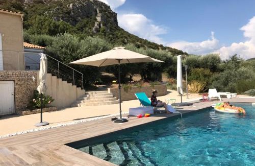 Volx Villa | Luxury air-con Villa, heated pool, stunning views, nearby a lively village