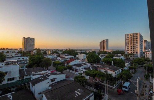 Urbanizacion Eliana Condo | Luxury Airport Penthouse - 3 BD 2 BA Suite + Rooftop Pool