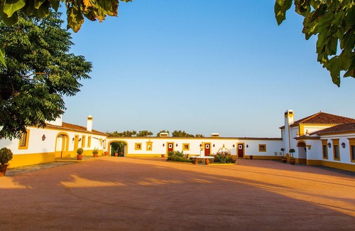 Redondo Cottage | LUXURY ALENTEJO ESTATE & COUNTRY HOUSE