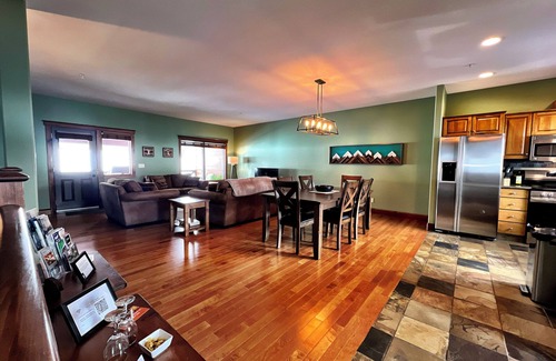 East Kootenay Condo | Luxury Alpine 2BR: Ski & Golf (TS3)