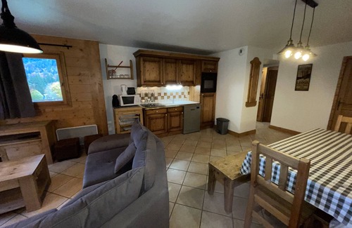 Les Carroz-d'Araches Apartment | Luxury Alpine Apartment Close to Family Friendly Centre of Les Carroz