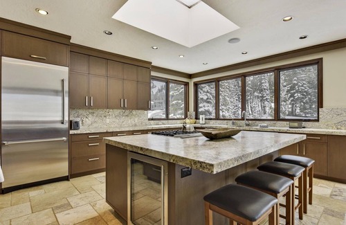 Salt Lake Mountain Resorts House | Luxury Alta Utah Home with Hot Tub, Pool Table, Game Room and Chef's Kitchen