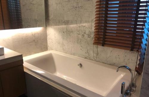 Khao Takiab Apartment | Luxury Amari Beach Condo/Resort