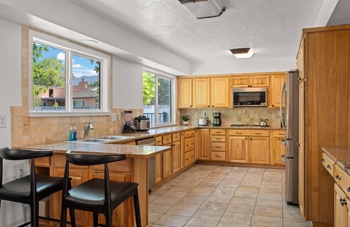 Northeast Heights House | Luxury Amenity Paradise! Sleeps 18 - Pool, Hot Tub, Game Room, Golf, Fire Pit!n