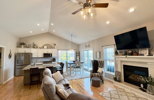 Ames House | Luxury Ames Getaway