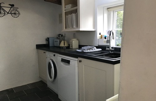 Penrith Cottage | Luxury and Charming Cottage nr. Ullswater, parking for 2 cars in the grounds.