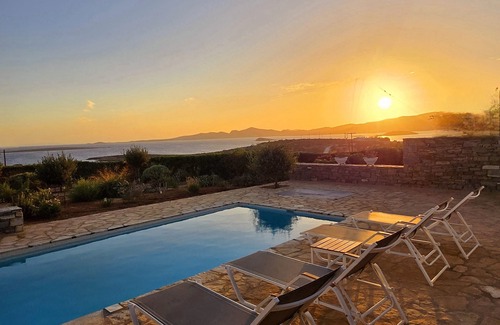 Paros Villa | Luxury and charming villa with private pool