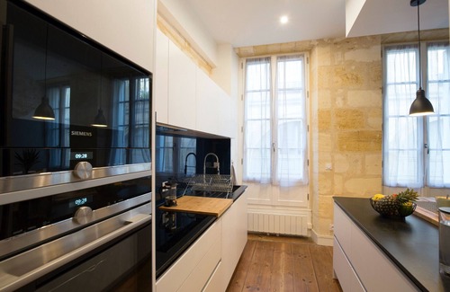 Hotel de Ville - Quinconces Apartment | Luxury and comfort in the historic center of Bordeaux