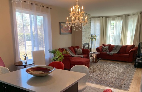 Saint-Sauveur House | Luxury and confort close to the heart of St Sauveur