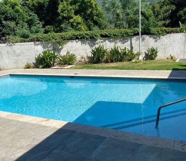 Eden Gardens Apartment | Luxury and Cozy Oasis w 24hrs Pool access at The Vineyard Kingston