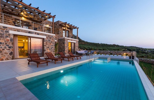 Livadia Villa | Luxury and Elegance in unspoiled nature with breathtaking sunsets