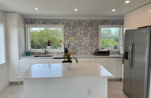 Big Pine Key House | Luxury and Lovely Water Front House
