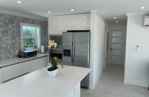 Big Pine Key House | Luxury and Lovely Water Front House