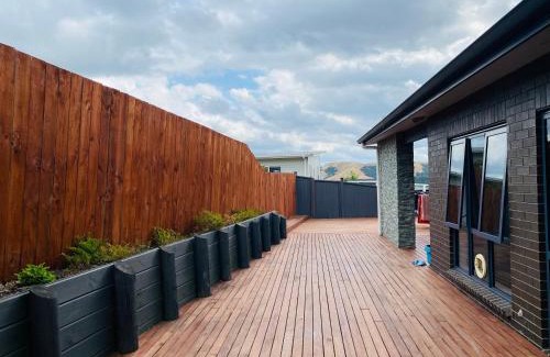 Helensville House | Luxury and nature view stay