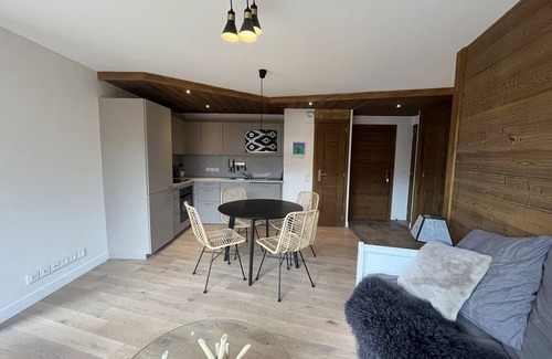Les Carroz-d'Araches Apartment | Luxury Apartment - Ski-In/Ski-Out, Village Center, 2 Bed, Terrace, Parking, WiFi, Sleeps 4