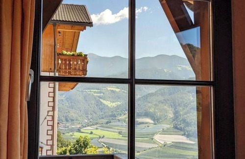 Cortina Sulla Strada del Vino Apartment | Luxury apartment with private sauna and terrace