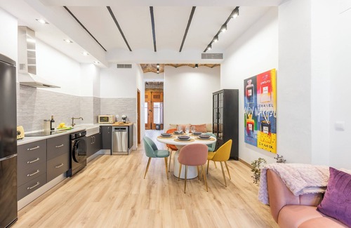 Mislata Apartment | Luxury apartament, very close to Cabañal Beach, Netflix, Late Checkout