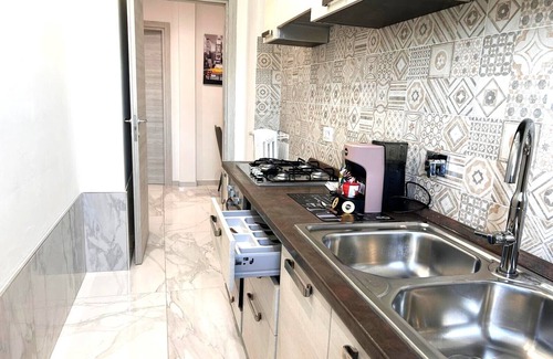 Parella Apartment | Luxury Apartamento B&B | Near Turin Center - Egyptian Museum - Metro and Airport