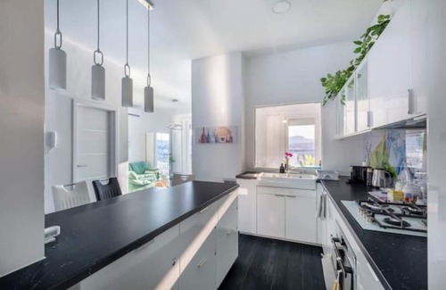 Lipotvaros Apartment | Luxury Apartment, 180 degree Danube view, top floor, next to the Parlament.