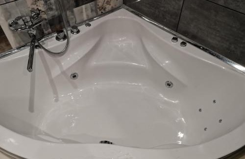 Zaporozhye Apartment | Luxury apartment 2023 with Jacuzzi