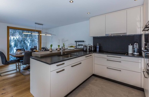 Grimentz Ski Chalet | Luxury Apartment, 3 Bedrooms with Jacuzzi Chalet Rahas A Grimentz - By Mrs Miggins