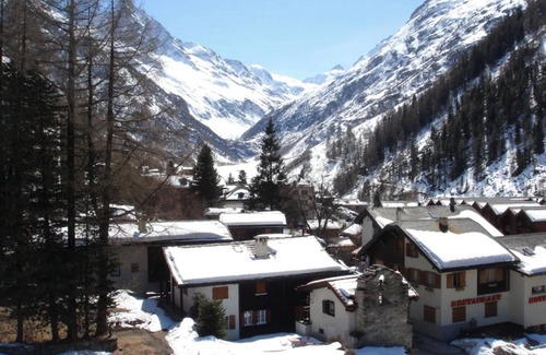 Zinal Ski Chalet | Luxury apartment 5min walk (150m) to ski lift, Zinal, Switzerland