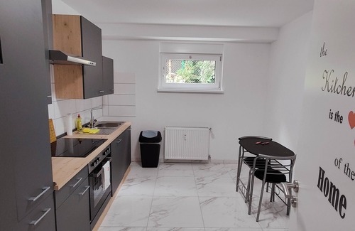 Kaarst Apartment | Luxury apartment (81m²) near Düsseldorf, completely renovated, with parking space