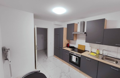 Kaarst Apartment | Luxury apartment (81m²) near Düsseldorf, completely renovated, with parking space