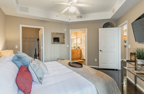 Channel District Apartment | Luxury Apartment - all the amenities!