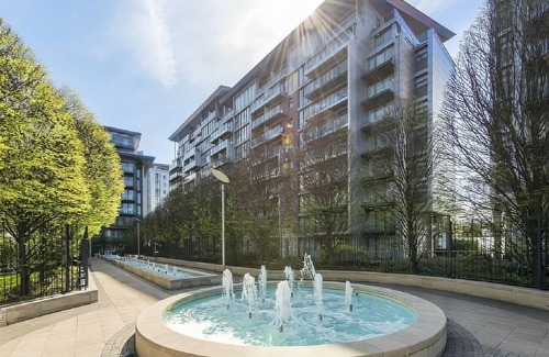 Queenstown Apartment | Luxury Apartment at Chelsea Bridge/Battersea Power Station