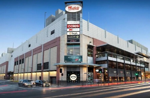 Burwood Apartment | Luxury Apartment City View One Bedroom - Superhost