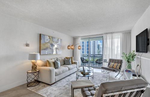 West Avenue House | LUXURY APARTMENT - Direct Bay in South Beach