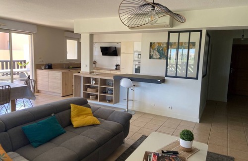 Saint-Cyprien Plage Apartment | Luxury apartment with swimming pool