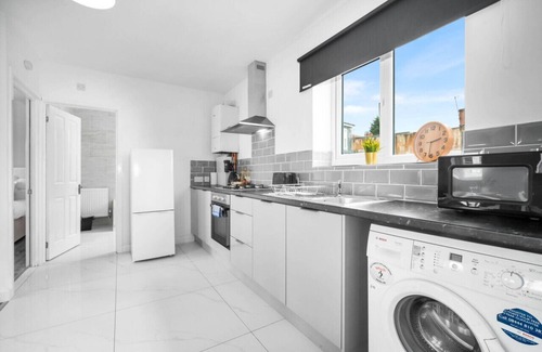 Cradley Heath Apartment | Luxury Apartment Wi- Fi - Smart TV - Cradley Heath