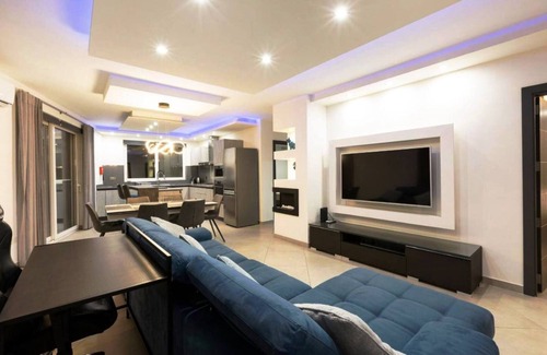 Gzira Apartment | Luxury Apartment in Gzira close to Sliema 3 BR Apartment Sleep 8