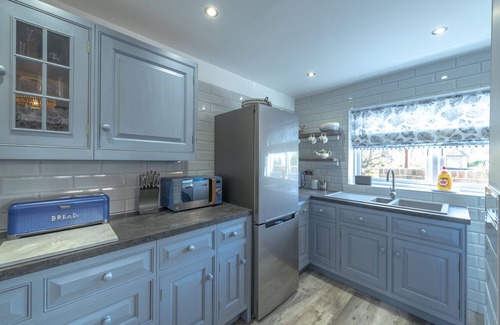 Meads Apartment | luxury apartment in peaceful meads village with all amenities and beach nearby