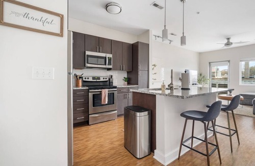 University District Apartment | Luxury Apartment in Grandview