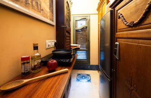 Andheri West Apartment | LUXURY APARTMENT IN GREAT LOCATION