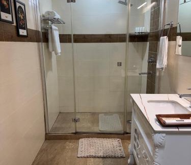 Dalhousie Apartment | Luxury Apartment in Mall Road Dalhousie