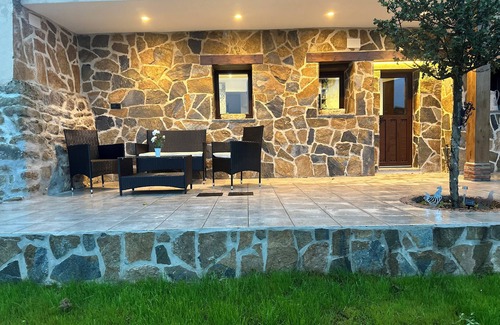 Cuestespines Cottage | LUXURY APARTMENT IN THE CENTER OF ASTURIAS WITH FIREPLACE AND INTERIOR JACUZZI