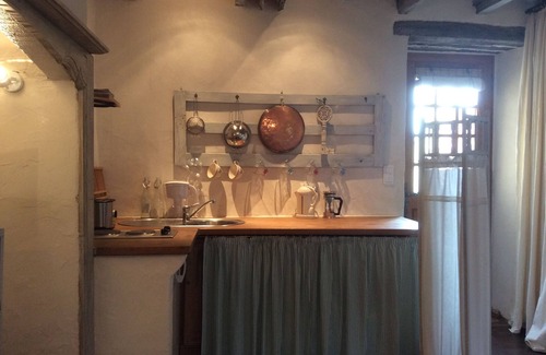 Daglan Apartment | Luxury Apartment 'Just For Two' In Authentic Hilltop French Village near Domme
