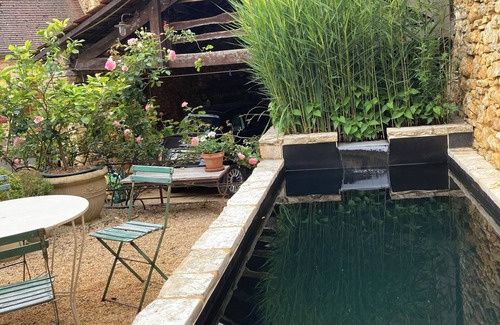 Daglan Apartment | Luxury Apartment 'Just For Two' In Authentic Hilltop French Village near Domme