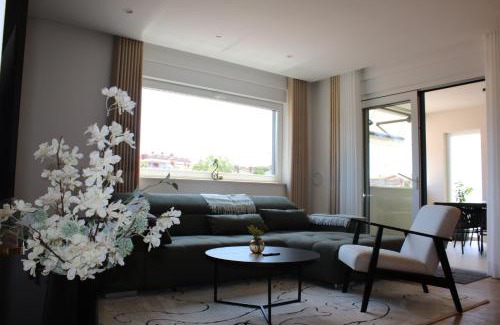 Valdebek Apartment | Luxury Apartment Mirjana