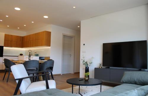 Valdebek Apartment | Luxury Apartment Mirjana