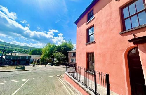Blaenavon Apartment | Luxury apartment, Mountain View in a Heritage Town