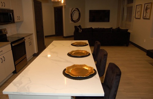 Jeffersonville Apartment | Luxury Apartment near Waterfront Park